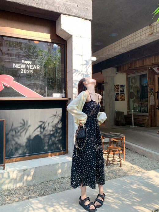 <曾小咸推荐>现货秒杀！卖完不补 ！微信粉丝打折价！！2色短款镂空防晒开衫 日常129.99/件 立减60 秒杀69.99/件！！ 商品图11