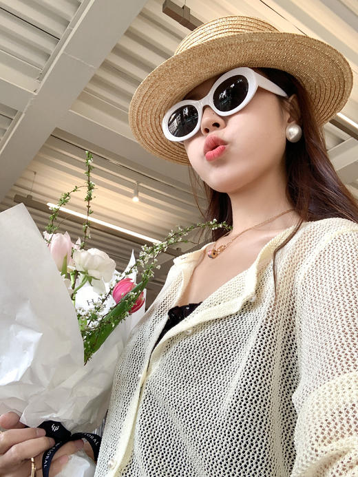 <曾小咸推荐>现货秒杀！卖完不补 ！微信粉丝打折价！！2色短款镂空防晒开衫 日常129.99/件 立减60 秒杀69.99/件！！ 商品图8