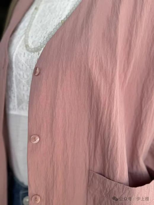 26年年初福利2~7折！两色V领风衣外套 商品图3