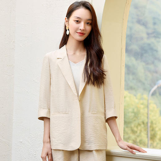 玳莎砂洗绢丝西装女2025年春季新款桑蚕丝高级感正肩七分袖外套    FB37301 商品图0