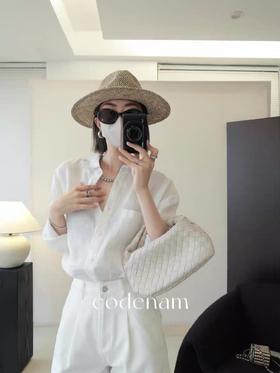 【法式翻领棉麻衬衫】  松弛有度的版型 无需费心搭配也能时髦有余 日常刷街&通勤都可