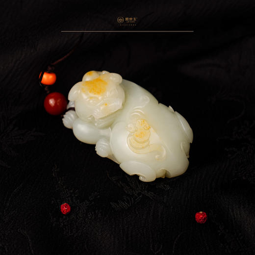 新疆国玉盟世玉【鸿运纳宝】和田玉挂件【带证书·顺丰物流】{新} 商品图0