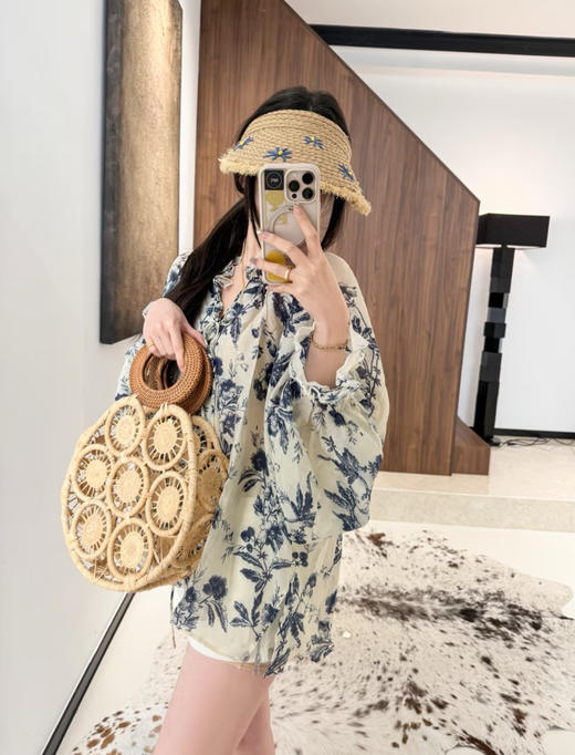 【杏小の屿春日小雏菊空顶帽】 小雏菊元素与帽子设计结合 好东西火速安排上~增添小雏菊元素、清新自然感 毛边的设计，走路时自带仙气~ 商品图1