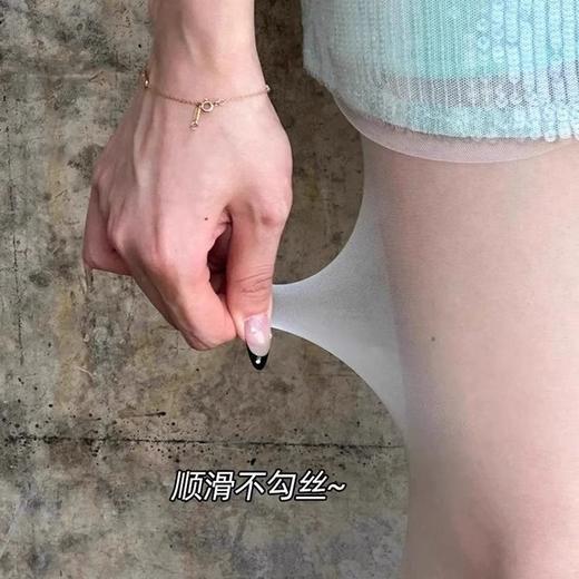 【2条装❗防晒薄荷曼波丝袜】高倍防晒自然美肤袜，细腻轻薄有质感，视觉显高显腿长，春秋绿色防勾丝显白0d超薄连裤袜子QQ 商品图3