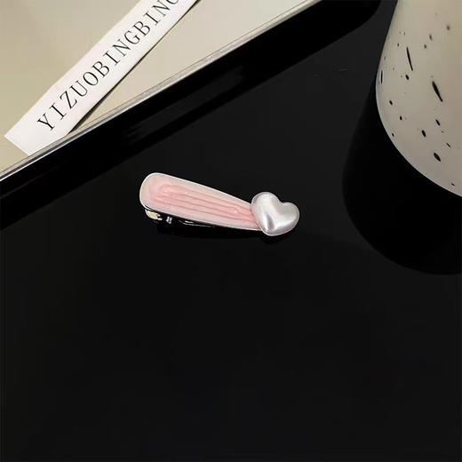 【捡漏19.9任选4款！】甜酷水钻字母发夹 女多巴胺y2k侧边刘海夹 轻奢高级感 精致百搭发卡-QQ 商品图7