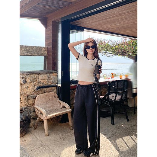 <曾小咸推荐>3.27现货秒杀 ！微信超特价！蝴蝶结绣花短袖T恤 日常99.99 立减40 秒杀59.99！！ 商品图4