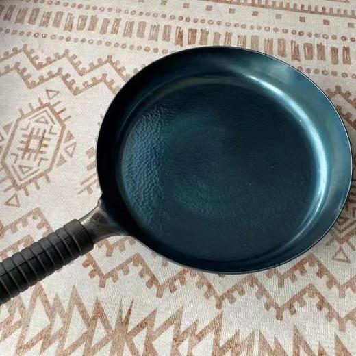 【下单传代系列赠送3件套】章丘铁锅系列 百年传承 守艺人手工打造 锅体无涂层 物理不沾好清洗 高密度 导热快 保温好 传统的样子更坚固耐用基地直邮 商品图2