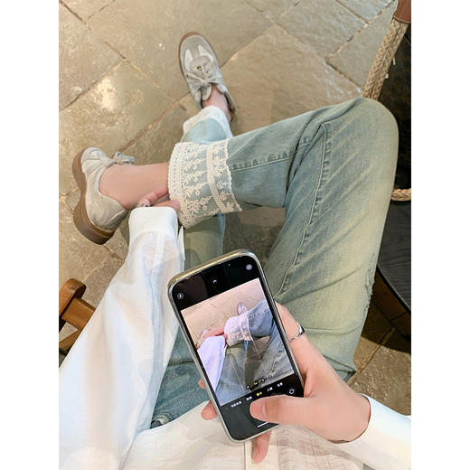 <曾小咸推荐>设计感拼接蕾丝蓝色高腰显瘦牛仔裤 商品图0