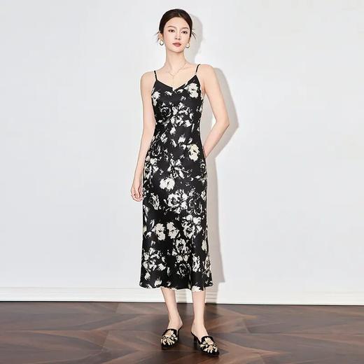 【高货wl】全新升级【铂金会员330/天猫439/差价109】(34254) 洛诗琳新款雅致高级感法式优雅晕染醋酸缎V领收腰女吊带裙 商品图3