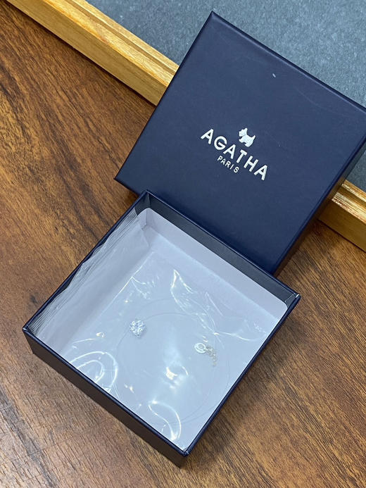 人鱼之泪！正品 AG&THA 瑷J莎 锁骨链 ！今年春天必须戴这个，美惨了。

官方这条249元，我们开团180 元包邮 商品图12