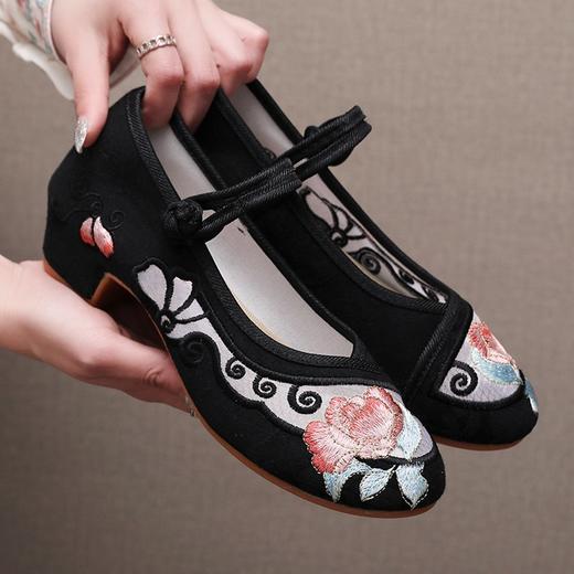 广场舞鞋绣花鞋透气网布面妈妈鞋旗袍老北京布鞋SB813-11 商品图1