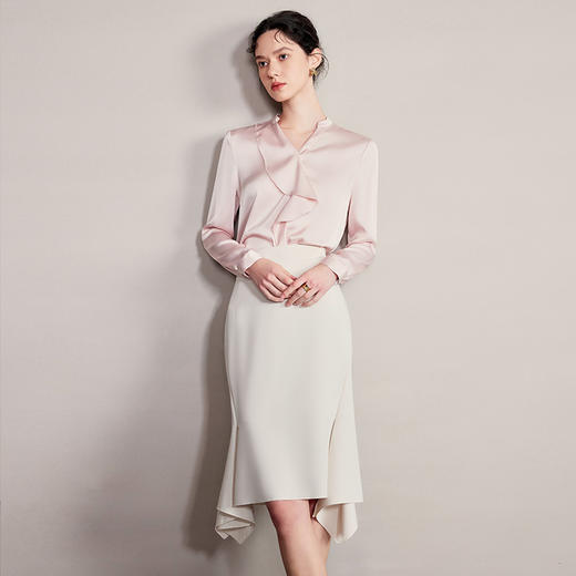 IWY/新款衬衫女高级感轻奢减龄粉色缎面长袖衬衣套装新款鱼尾裙B523+S2207 商品图3