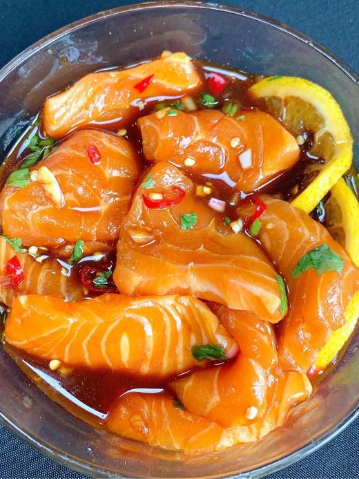 新疆切片三文鱼【顺丰京东包邮，连云港仓发货】每日鲜切️89元秒杀3盒️冰川纯净富氧活水36个月慢养0海洋污染甄选精华部位鲜嫩润滑基地直邮 商品图5