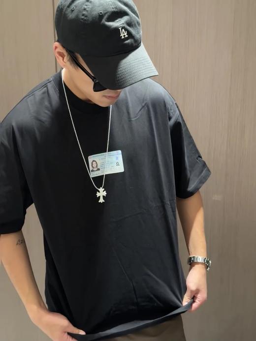 点此购买 巴黎世家夏季男女款美式身份证圆领短袖T恤 md 313237 商品图3