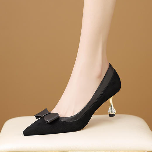 【预售5天】春秋季新款浅口单鞋女时尚黑色尖头职业OL面试鞋羊皮细跟高跟HY&H3622 商品图0