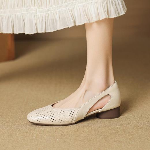 【预售5天】镂空时尚浅口单鞋女新款春夏透气网面软底鞋方头低跟舒适柔软鞋女CQSJ&H-7530 商品图1