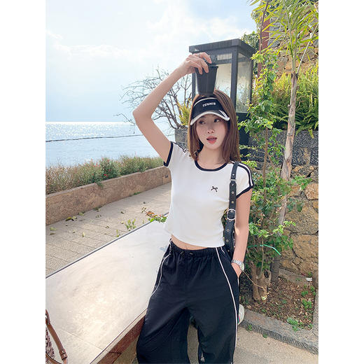 <曾小咸推荐>3.27现货秒杀 ！微信超特价！蝴蝶结绣花短袖T恤 日常99.99 立减40 秒杀59.99！！ 商品图3