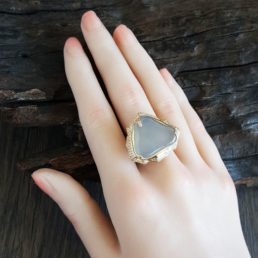 【天然正品】AU750收藏级黄金镶钻镶天然冰种随形翡翠戒指14.5号（戒圈可改）女士现售价：9880！240325NJM11 商品图8