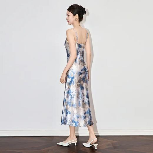 【高货wl】全新升级【铂金会员330/天猫439/差价109】(34254) 洛诗琳新款雅致高级感法式优雅晕染醋酸缎V领收腰女吊带裙 商品图1