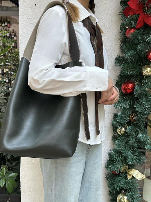 Celine 拼色 牛皮 twisted 水桶 单肩包 商品图3