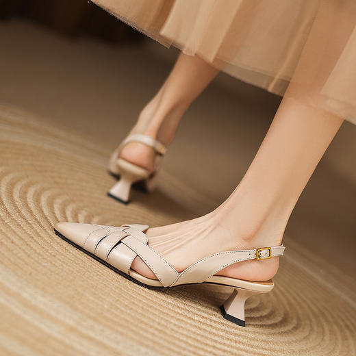 【预售5天】夏季新款编织风中跟尖头一字带凉鞋时尚日常百搭女鞋LD&7329 商品图2