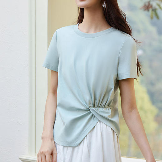 玳莎扭结收腰正肩T恤女2025年夏季新款设计感不规则别致短袖上衣   FB32101 商品图3