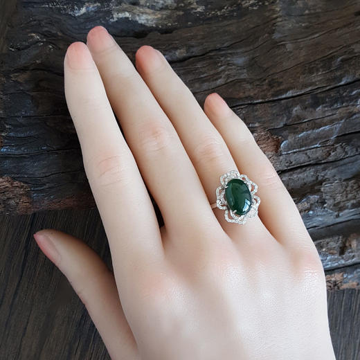 【天然正品】AU750白金镶钻镶天然冰种蛋面墨绿翡翠戒指14号（戒圈可改）女士现售价：2880！240325NJM04 商品图7