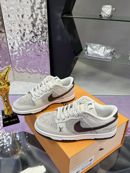 广州大厂品质 Nk SB Dunk Low LV联名-翻毛 周年高端定制 低帮休闲板鞋   大厂纯原品质出货 超高清洁度 皮料切割干净 商品图2