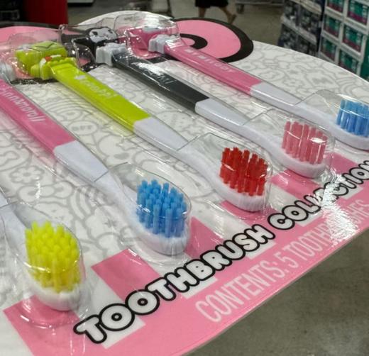 到手价155元 Hello Kitty儿童软毛牙刷5支装 极细软毛  适合三岁以上的小朋友  美国代购，无中文标签，介意慎拍 商品图1