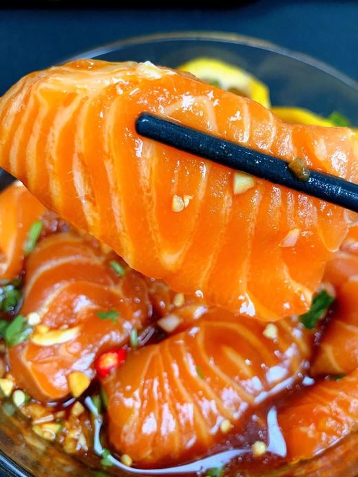 新疆切片三文鱼【顺丰京东包邮，连云港仓发货】每日鲜切️89元秒杀3盒️冰川纯净富氧活水36个月慢养0海洋污染甄选精华部位鲜嫩润滑基地直邮 商品图4