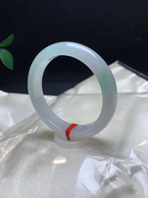 612528，53.8 冰绿正圈手镯，冰透纯净，飘一抹清新绿，干净 甜甜的 商品图3