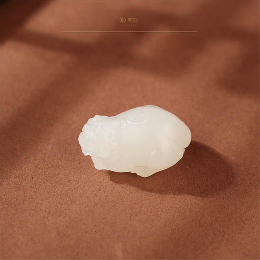 新疆国玉盟世玉【凝润貅灵】羊脂玉挂件【带证书·顺丰物流】 商品图4