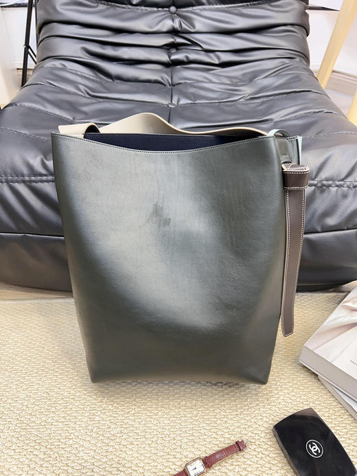 Celine 拼色 牛皮 twisted 水桶 单肩包 商品图1