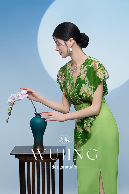 3205028 柳碧青梅 重磅印花植绒料/进口纹理蜂窝缎连衣裙 雾境 商品图4