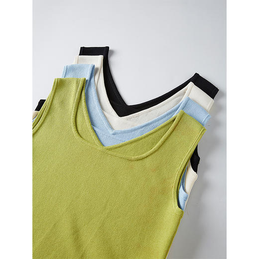 【周四狂欢价】熙世界双型领冰丝针织背心2025夏新款内搭纯色百搭无袖V领上衣 商品图1