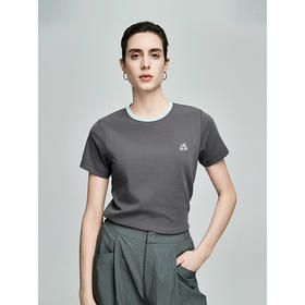 棉仓363601009-初棉复古撞色领口马蹄美式刺绣正肩合体T棉弹舒适感修腰T