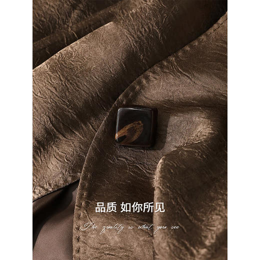 COCOBELLA奢感贡针假两件肌理缎面西装女春夏质感通勤外套SI0006 商品图3