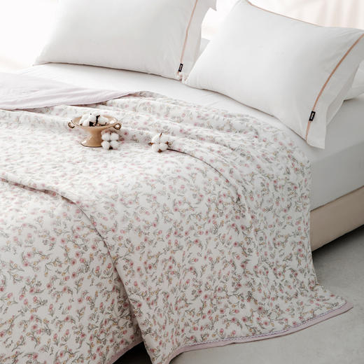 【会员专享】多喜爱 沁夏花序棉花夏薄被芯/空调被（慕斯粉）【花边&出芽】【100%新疆棉】【升级脱脂棉】【提花面料】【A类抑菌】多层铺垫超柔水洗 商品图1