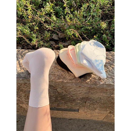 <曾小咸推荐>日系6色薄款显瘦百搭纯色中筒袜 商品图4