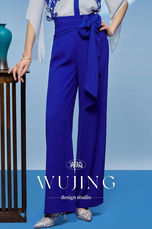 3205050 青花古韵 进口纹理蜂窝缎裤子 雾境 商品图0