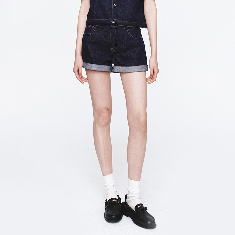 Herlian2025年新款女士原色翻边牛仔短裤A字时尚百搭