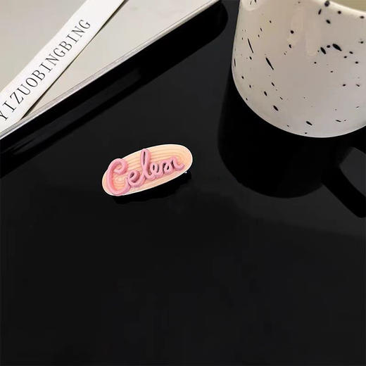 【捡漏19.9任选4款！】甜酷水钻字母发夹 女多巴胺y2k侧边刘海夹 轻奢高级感 精致百搭发卡-QQ 商品图9