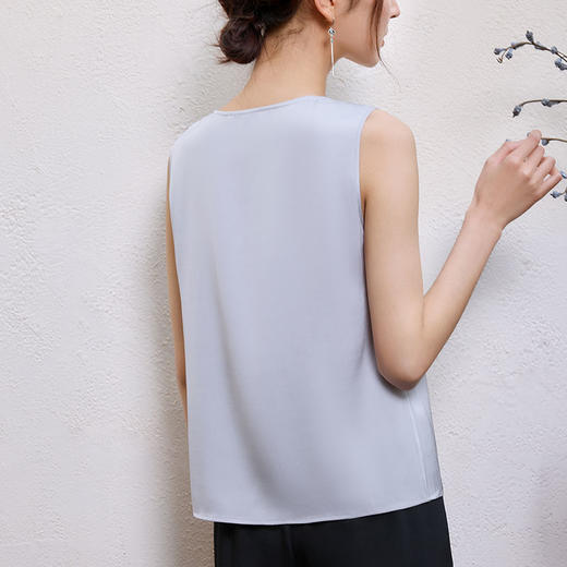 玳莎真丝拼欧根纱V领背心女2025夏季新款百搭桑蚕丝无袖内搭上衣  FB31004 商品图3