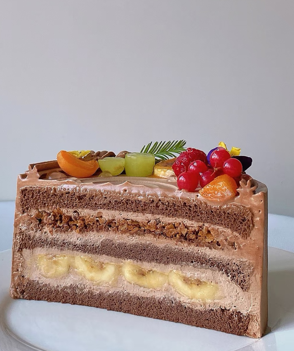 「醇黑诱惑•巧克力鲜果三重奏」（每一口都是味蕾的狂欢派对！）