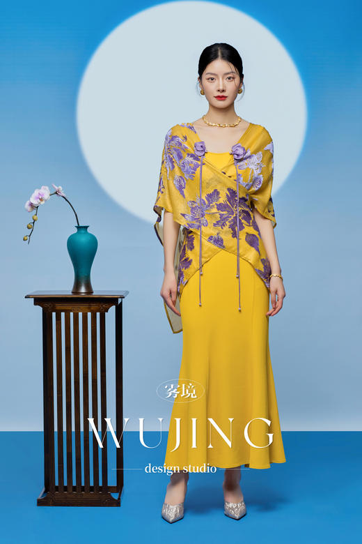 3205016 黄莺凝香 重磅真丝印花植绒料/进口纹理蜂窝缎普罗缇纱裙雾境 商品图3