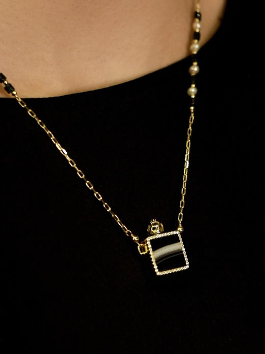 MELI&MOLI |黑条纹玛瑙月光宝盒随形珠+珍珠点缀项链—五行之金 商品图0