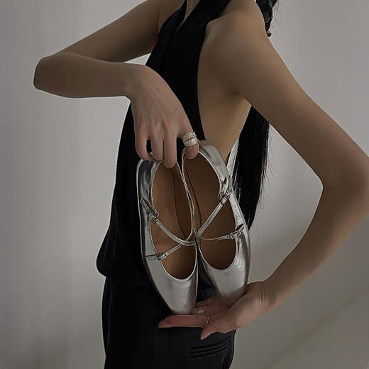 ROAADN 复古法式杏仁头羊皮交叉带内增高玛丽珍女鞋 511 商品图7