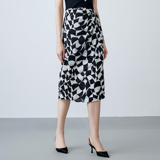 EITIE爱特爱夏季新款裙摆开叉印花显瘦高腰半身裙7806506 商品图2