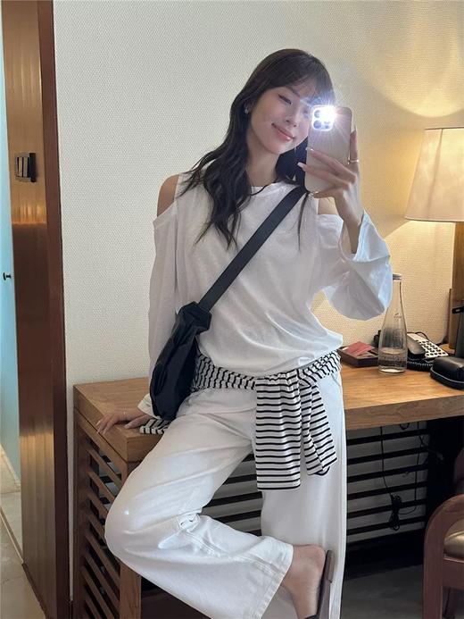 老米优品🎈3-5天。简约慵懒范儿~《小露肩设计防晒tee》薄软亲肤，自带空气感~ T250327B  下架 商品图5