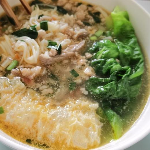 火锅最佳CP之一【黄金豆皮卷（响铃卷）】精选原料 匠心制作 酥脆香醇 入锅3秒即可享用 方便又美味 一卷卷吸饱汤汁 入口脆嫩爽滑 过足瘾的舌尖美味😋 商品图4